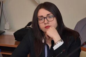 Оксана Соколовская: Все начало происходить после того, как Грабовский и я навещали своих подзащитных Ерофеева и Александрова и обсуждали с ними позицию защиты