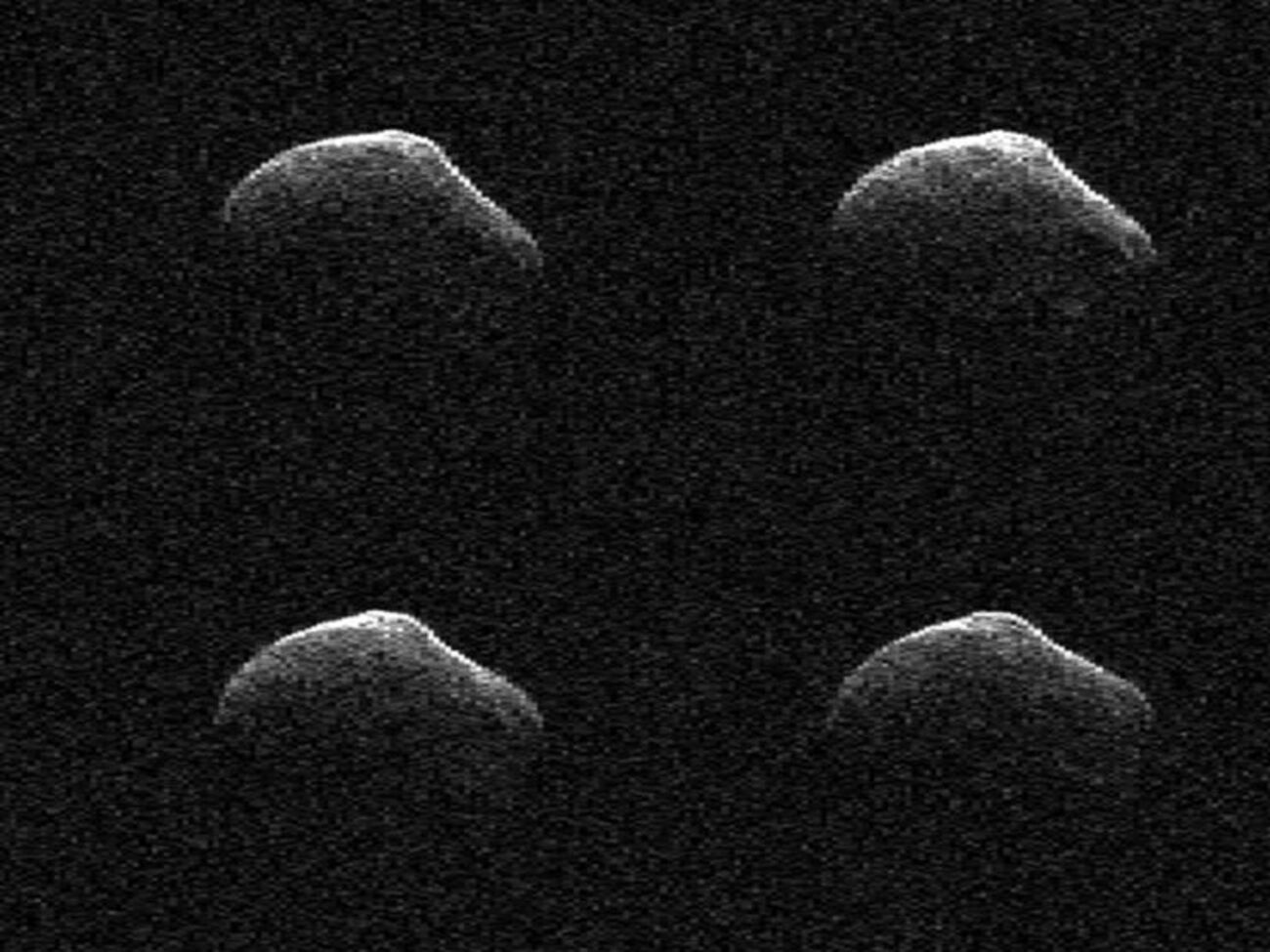 NASA смонтировало видео из радарных снимков пролетевшей мимо Земли кометы