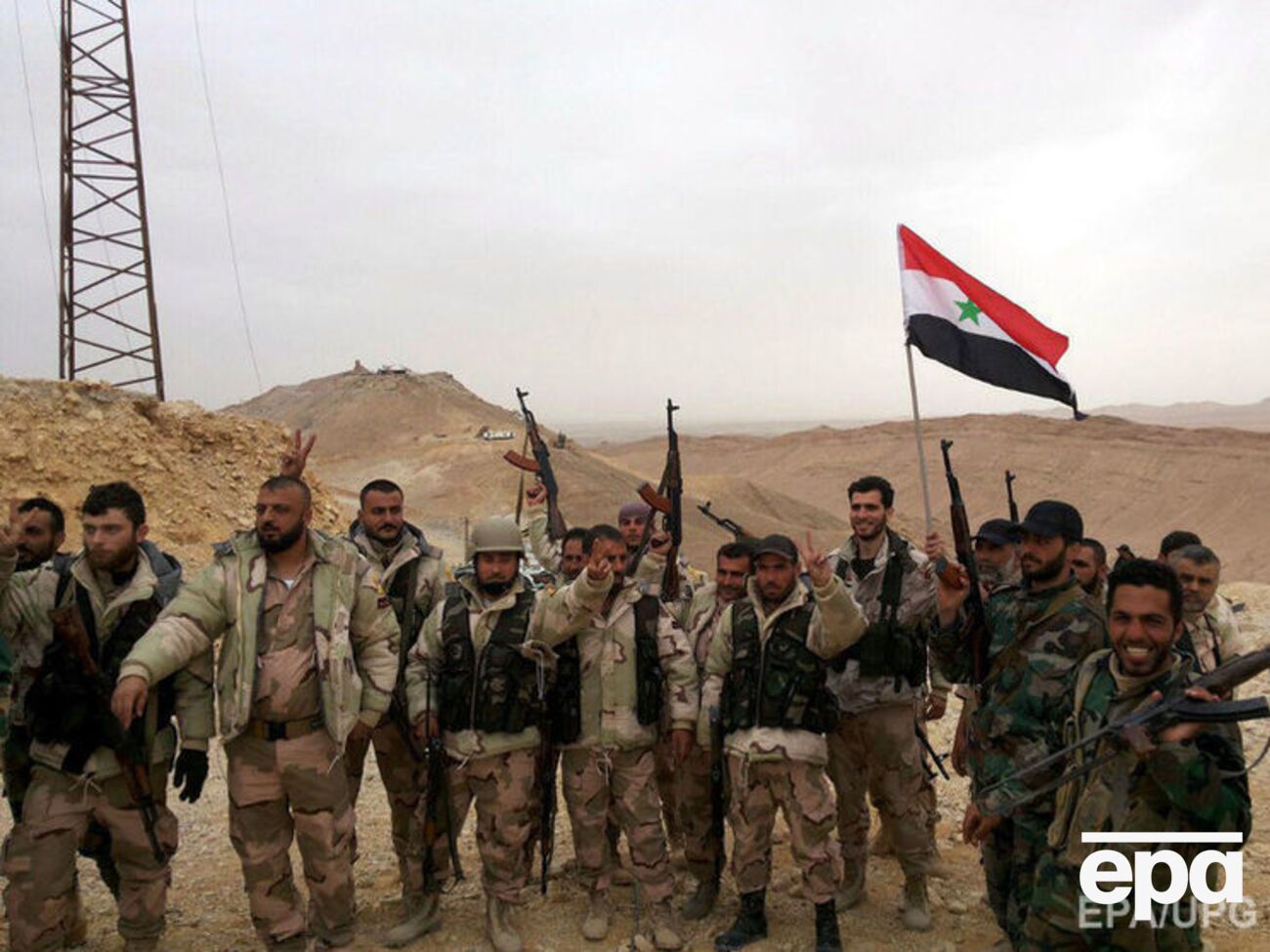 Сирийская армия празднует взятие Пальмиры