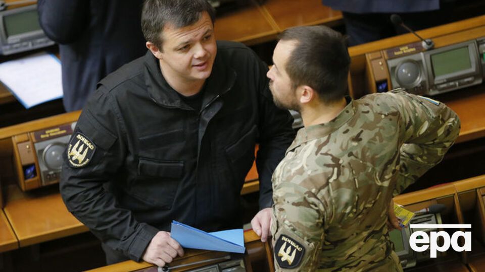 Семенченко (слева) уверен, что вышел во второй тур выборов мэра Кривого Рога