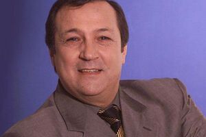 Лорети выступает на сценах разных стран мира с молодыми исполнителями