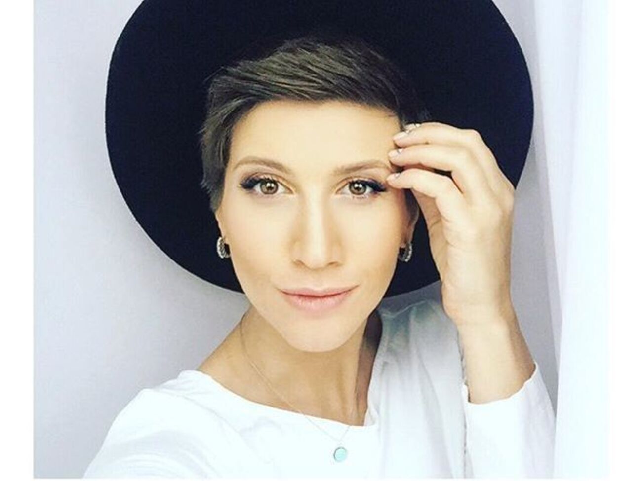 Луценко:&nbsp;Ой, все!!! Пряталась-пряталась семь месяцев, но вы же догадливые оказались &nbsp;Да, это не оливье, и теперь мою ленту заполонят упражнения для беремчатых (но не только). И, надеюсь, вы за меня рады