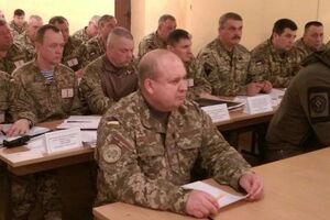 Попко (на переднем плане) возглавил Сухопутные войска Украины