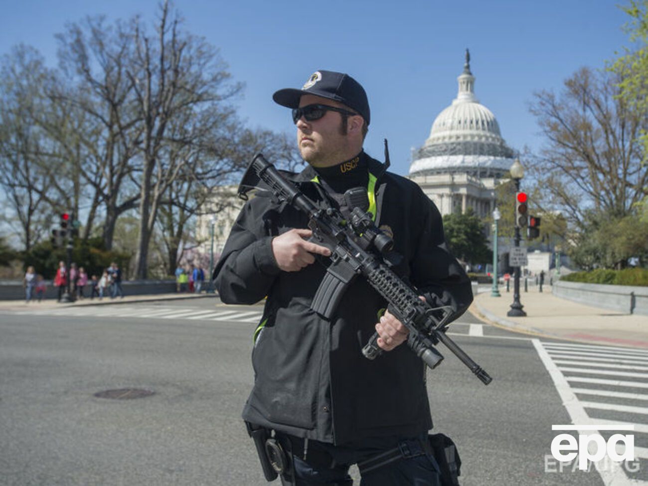 Полиция взяла под усиленную охрану резиденцию президента США