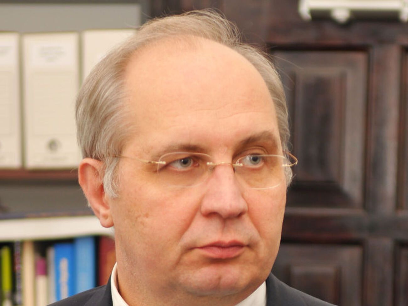 Хобзей считает, что сокращения могут произойти не в этом году