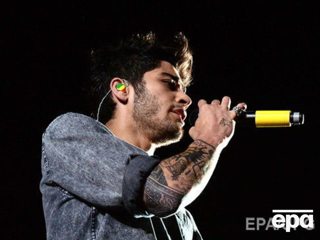 Клип исполнителя Zayn посмотрели более 5 млн пользователей