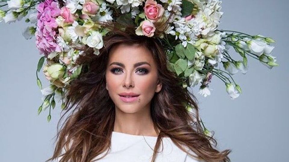 Ани Лорак поделилась снимком с двумя детьми