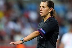 Екатерина Монзуль проведет матч в качестве главного арбитра 3 апреля