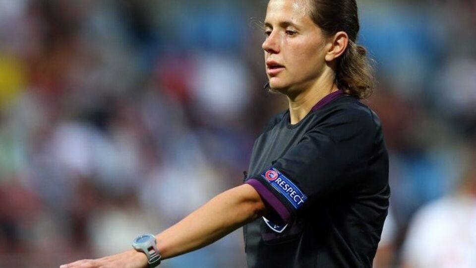 Екатерина Монзуль проведет матч в качестве главного арбитра 3 апреля