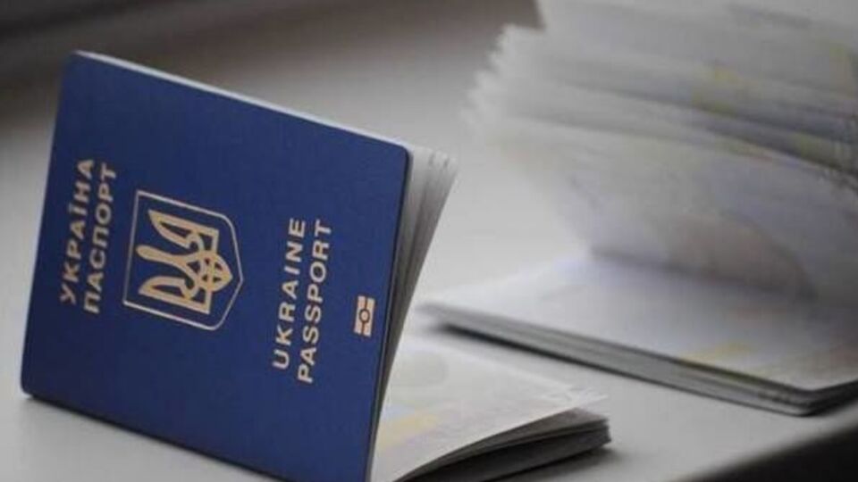 Ведущие страны мира не дадут визы крымчанам с российскими загранпаспортами, предупреждает МИД Украины