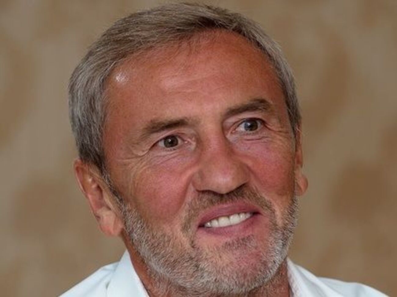 Главной целью Черновецкий заявляет борьбу с нищетой в стране