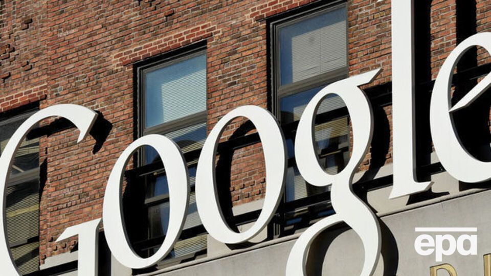 Карты от Google меняют принадлежность Крыма в разных версиях сайта