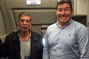 Благодаря желанию сфотографироваться Иннс понял, что бомбы на самом деле нет