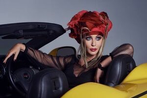 Билык показала снимки со своими коллегами