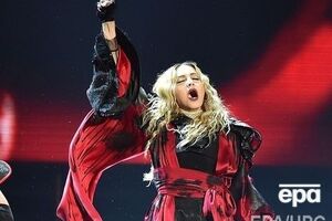 По словам отца приемного сына Мадонны, он дал ребенка ей на некоторое время