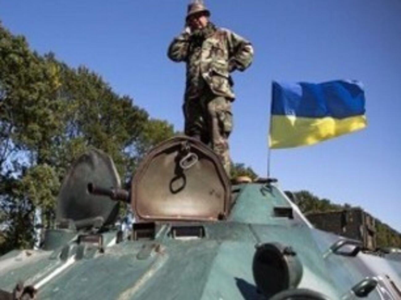 "Як воно включається, бл..дь?" Депутат от Оппозиционного блока не совладал с микрофоном на трибуне Рады. Видео