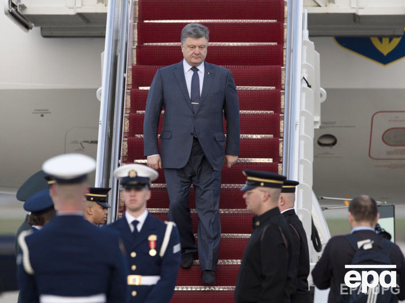 Порошенко уверен, что Рада не согласится разорвать дипломатические отношения с Россией