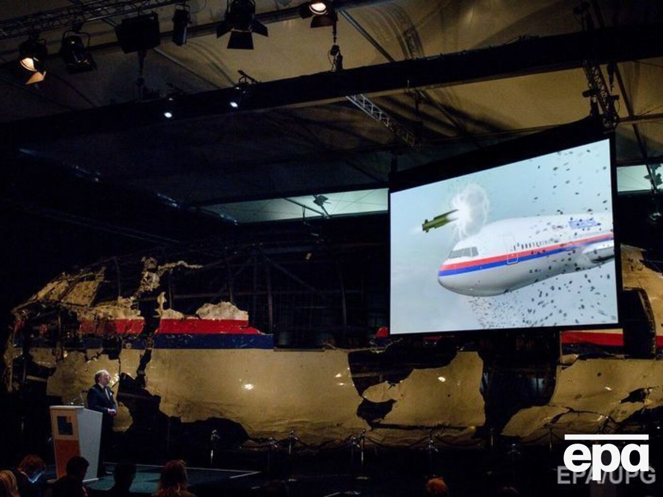 В МИД России обвинили Вашингтон в том, что тот не показал отцу погибшего в&nbsp;авиакатастрофе MH17 спутниковых снимков