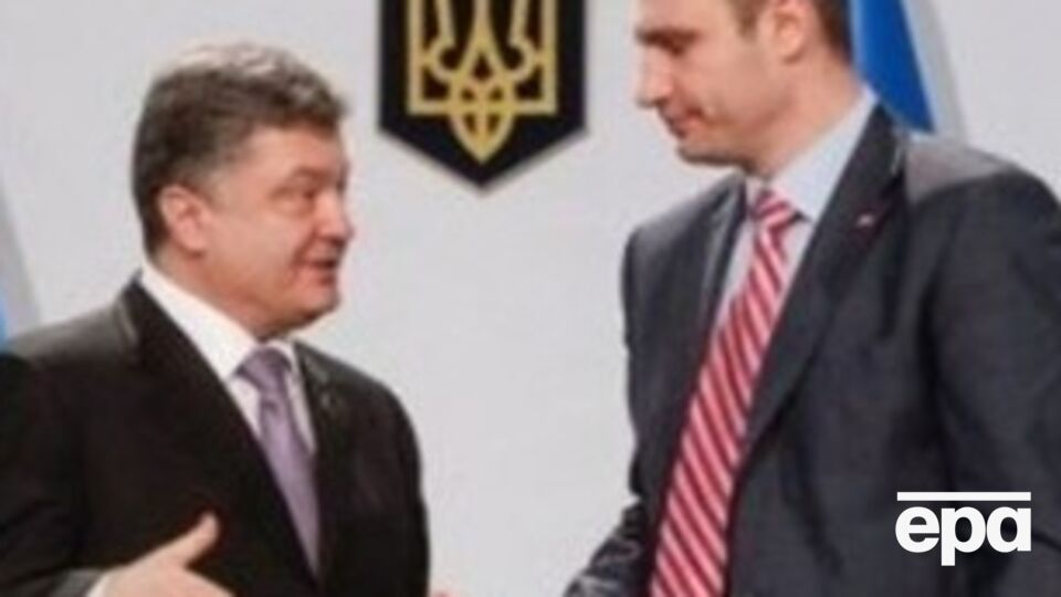 Порошенко заявил, что не поддерживает идею разрыва дипотношений с РФ