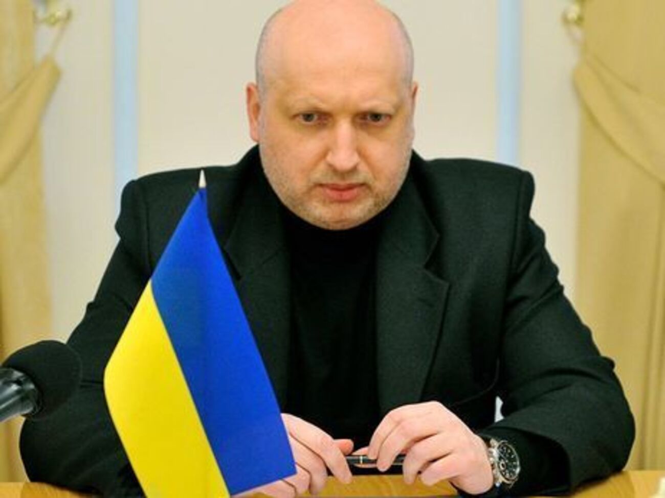 Турчинов: Нам лучше сейчас себя обезопасить, чем это делать постфактум