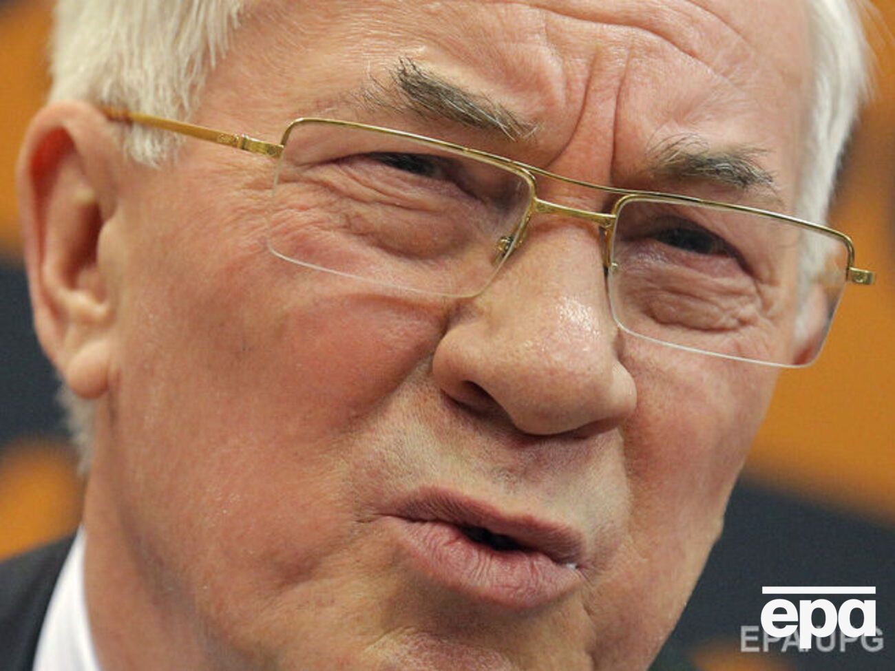 Азаров назвал власти Украины "идиотами" за то, что они покупают газ дешевле