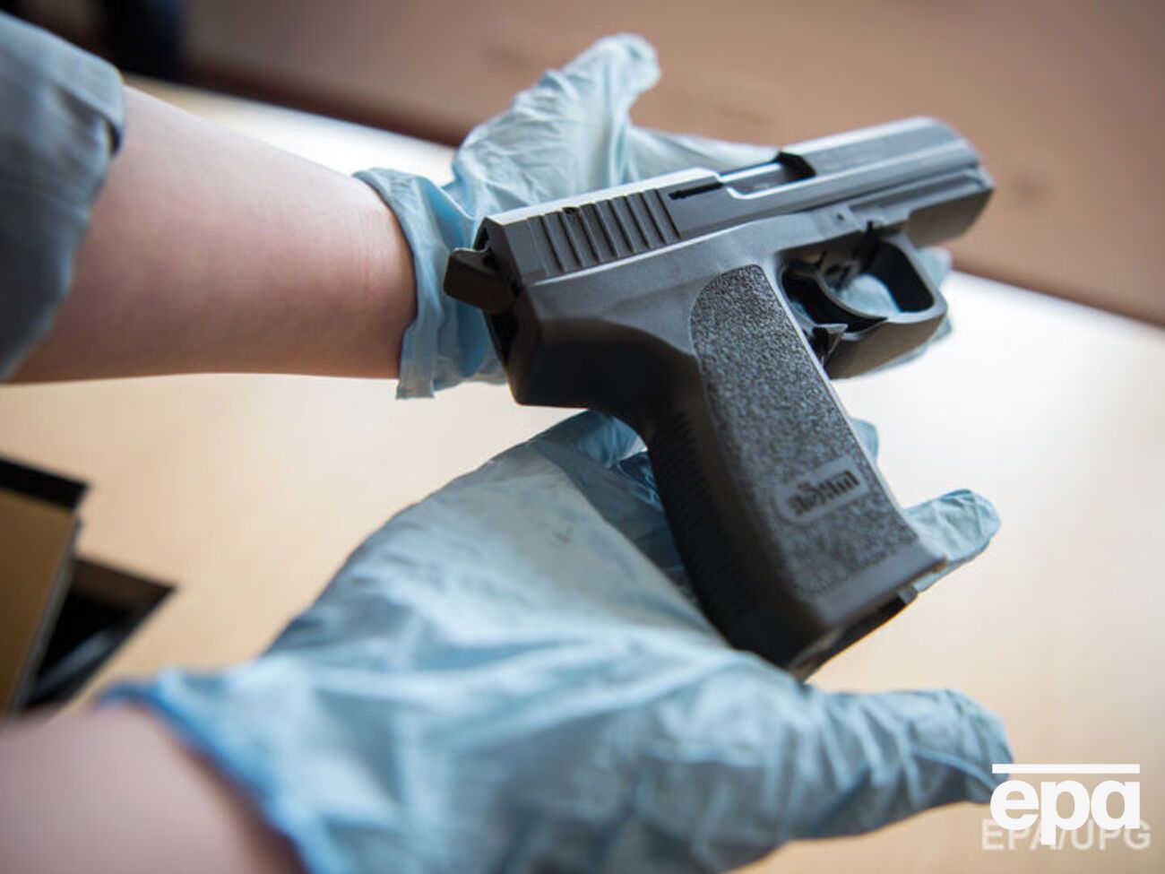 Кох:&nbsp;Всю нелегальную торговлю оружием контролирует ФСБ