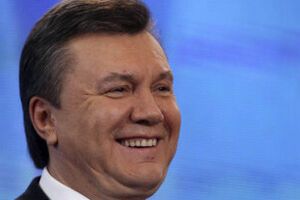 Поэт Иртеньев – Сталину: Над родиной любимой злые тучи развеялись, и горизонт наш чист, и снова вы, ужасный и могучий, по праву возглавляете топ-лист