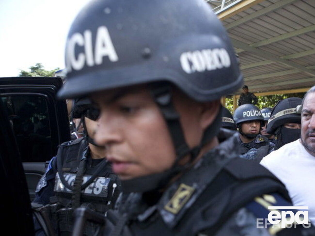 Полиция Гондураса ведет розыск боевиков