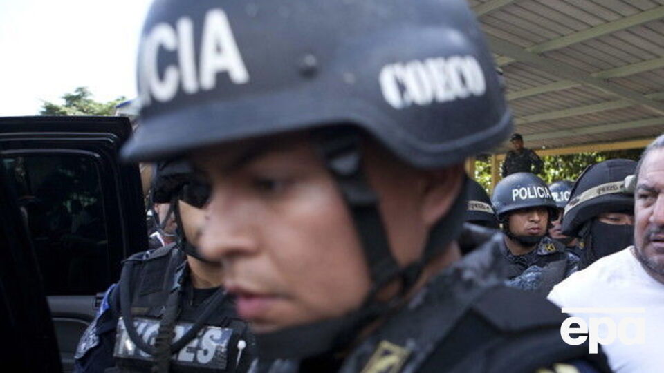 Полиция Гондураса ведет розыск боевиков