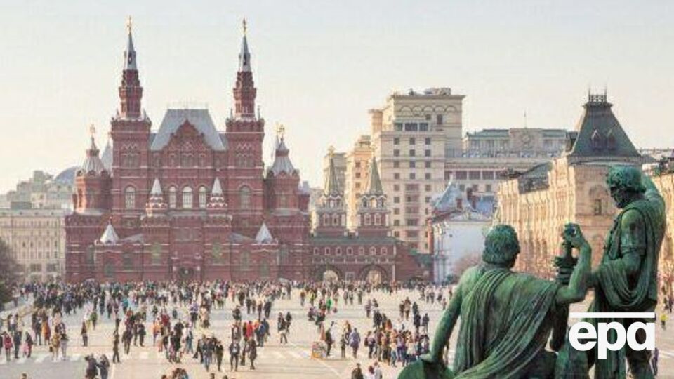 Российская Общественная палата призвала граждан "разделить эмоции и радостное настроение от прихода крымской весны"