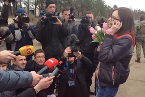 Варфоломеева: Это было похоже на зоопарк, в котором нет слона, его не могут себе позволить. Но есть маленький пони, которому надевают поролоновые уши, хобот, и для неискушенной публики "покатит" за слона