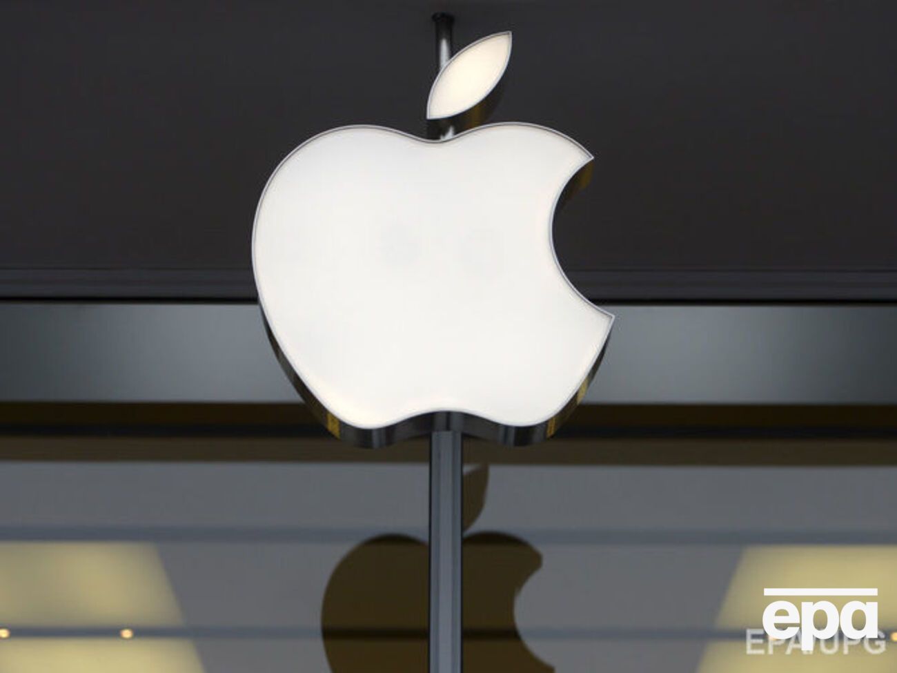 Хакерам впервые удалось заразить компьютеры Apple