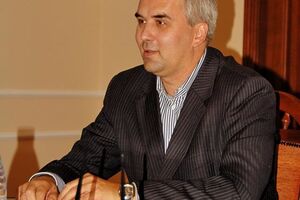Уполномоченный Кабмина по делам семьи Адриан Буковинский утверждал, что гей-культура уничтожает мир