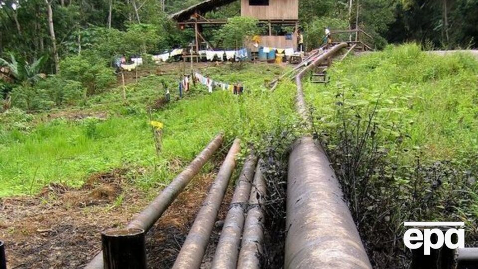 Нефть вытекла из старого трубопровода на землях индейцев