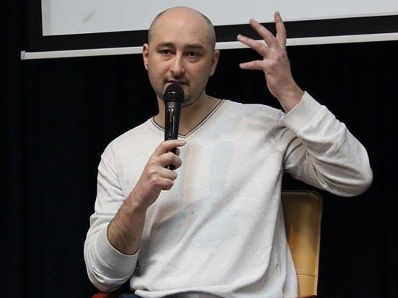 Бабченко:&nbsp;Господин Обама. Госпожа Меркель. Объясните человеку. Разжуйте ему элементарные вещи