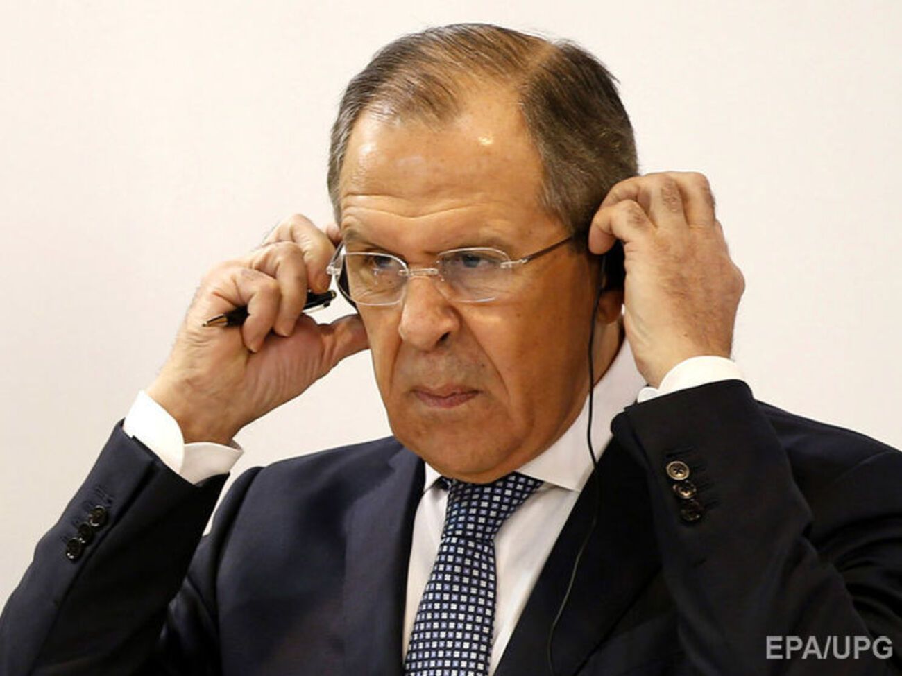 Юрий Швец: По российской коррупционной шкале у Лаврова камерный бизнес, который можно скрыть от пахана. С другой стороны, Путин понимает, что Лаврову, который верой и правдой служит хозяину, надо какую-нибудь кость кинуть
