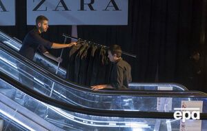 У Zara появилась линейка "бесполой одежды"