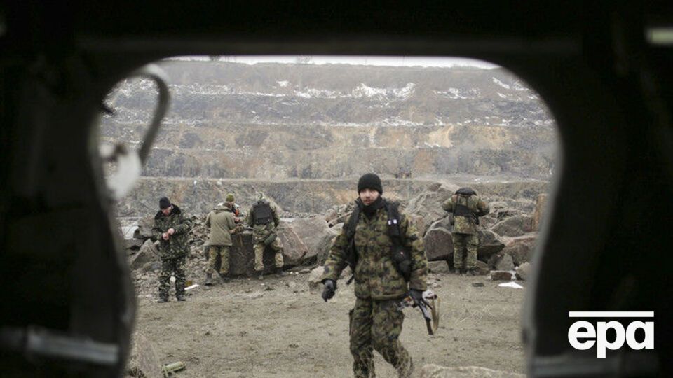 Украинские военные не ведут боев в Ясиноватой, уверяют в штабе