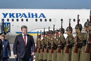 Сегодня Петр Порошенко прибыл в Турцию с двухдневным официальным визитом