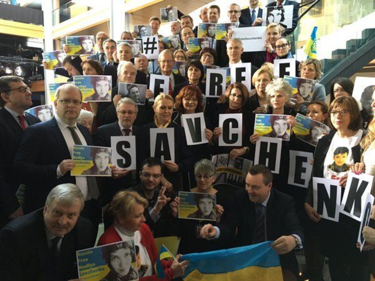 Депутаты Европарламента поддержали акцию #FreeSavchenko