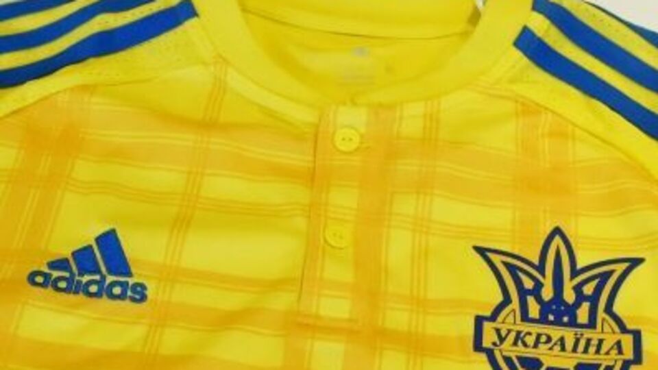 Желтые в клеточку. В Киеве презентовали новую форму национальной сборной по футболу. Фоторепортаж