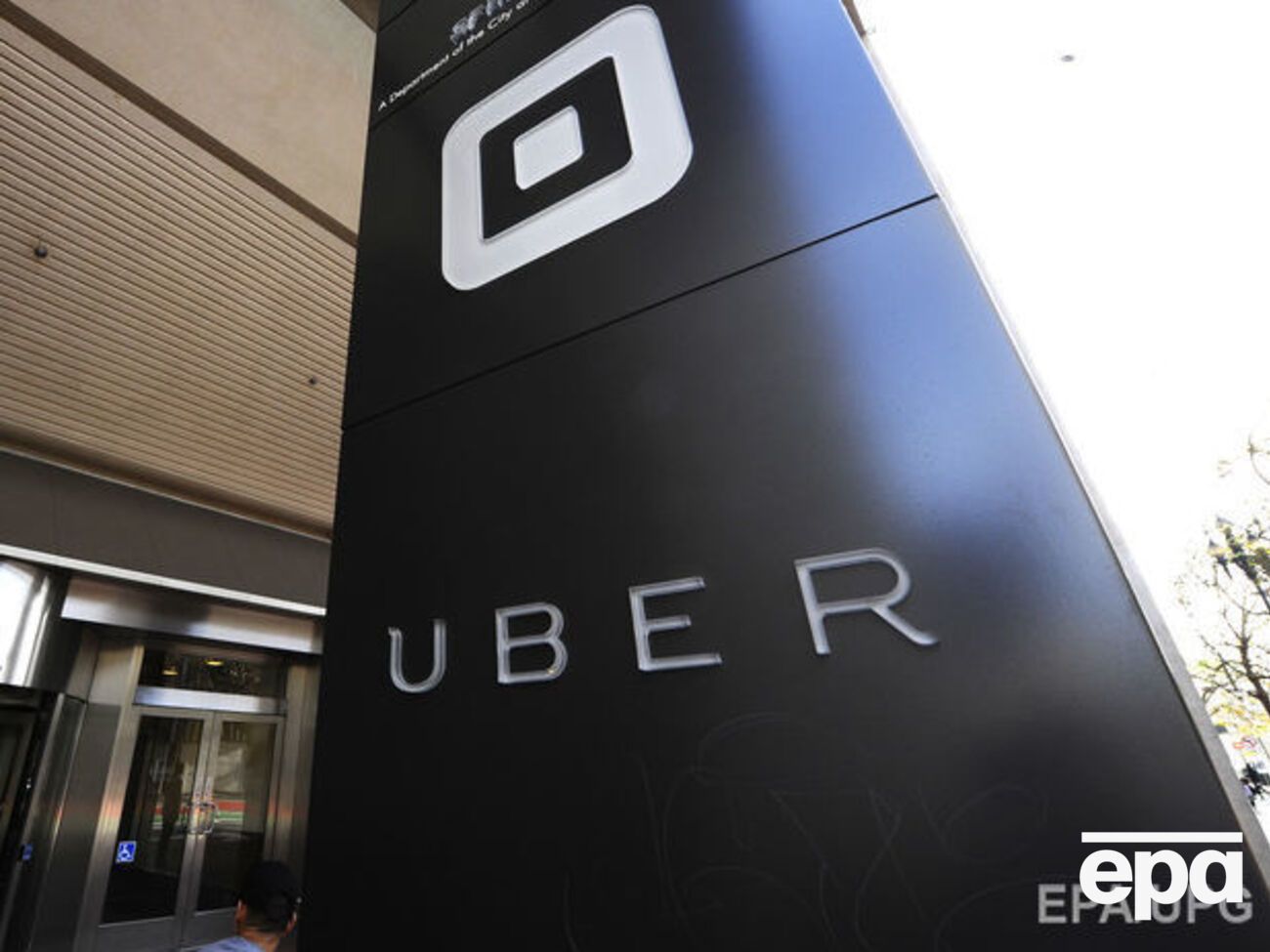 В компании Uber заявляют, что статистика некорректна, и за три года было получено только пять сообщений об изнасилованиях