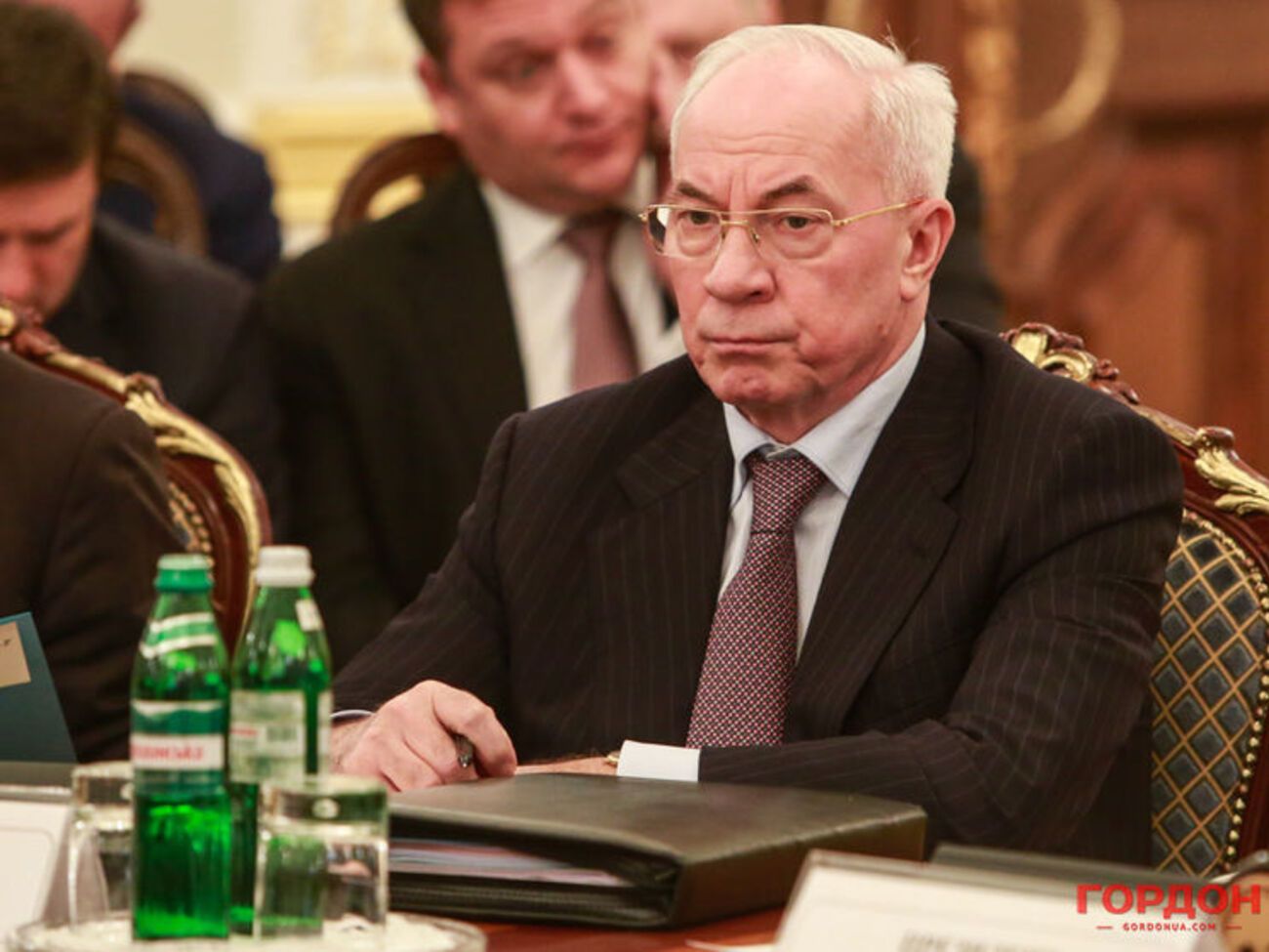 Азарову вернули пенсию