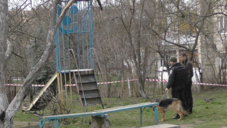 Гранату нашли на детской площадке