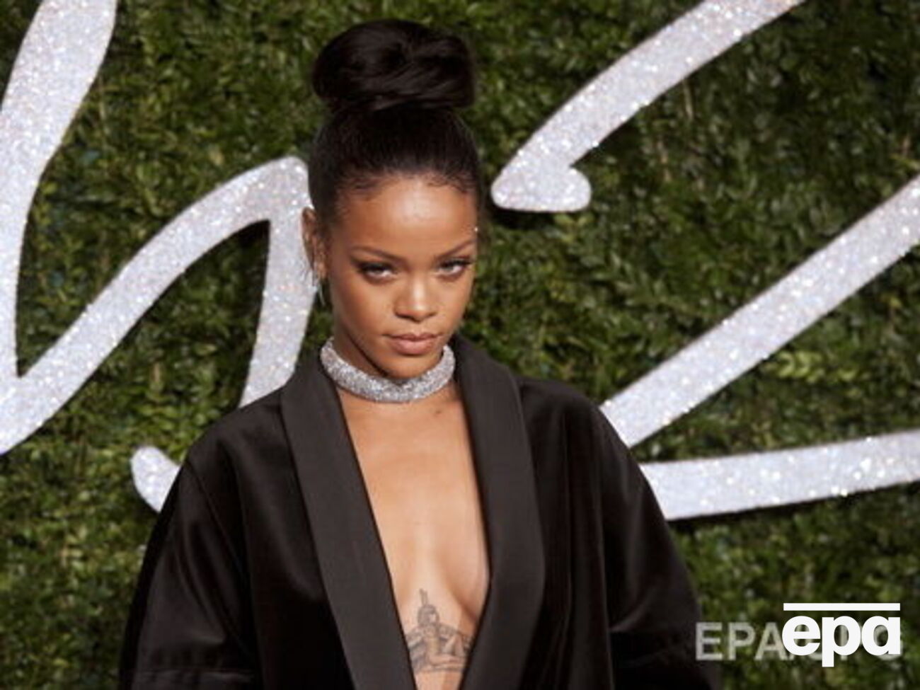 Рианна снялась в откровенном видео