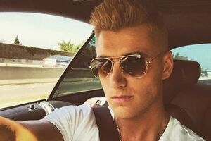 Воробьев: Сегодня 1 апреля, и наверняка многие не поверят в то, что я скажу. Но это не важно. Просто я хотел, чтобы вы об этом узнали от меня, а не из новостей