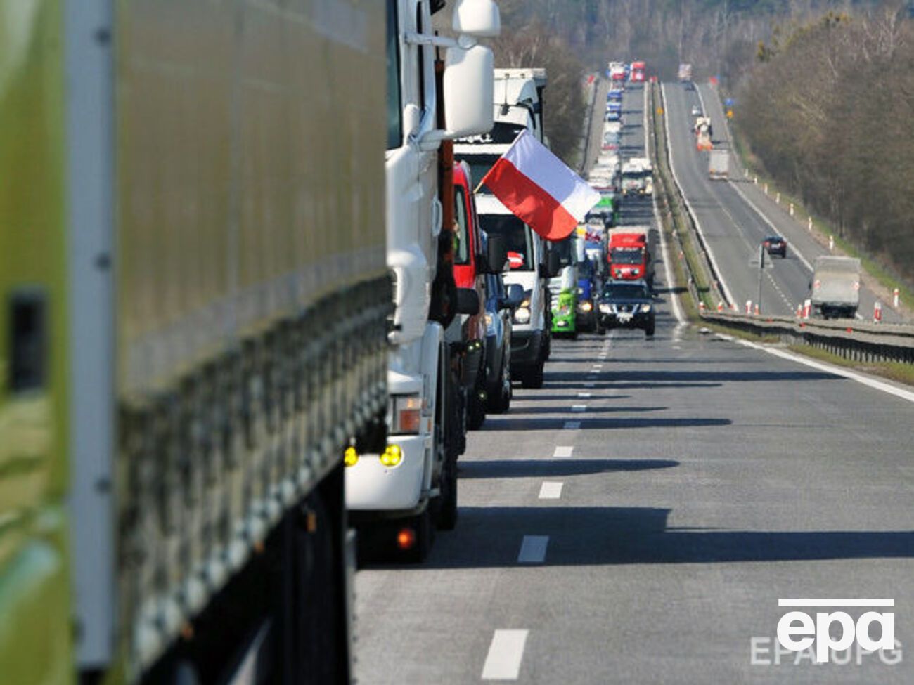 РФ и Польша вернулись к прежним объемам грузовых автоперевозок