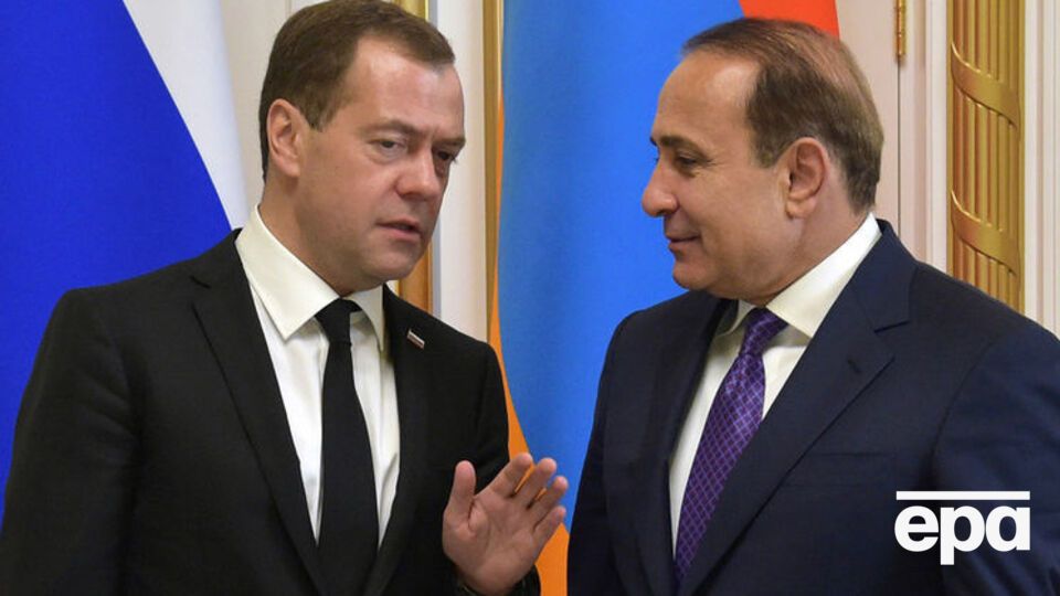 Ереван призывает Москву не продавать оружие Азербайджану