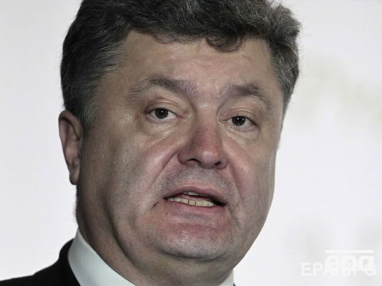 Порошенко заявил, что передал Roshen в слепой траст Rothschild в конце марта