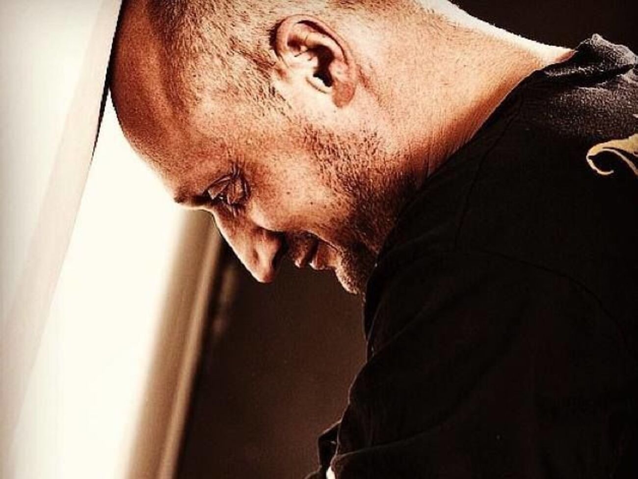 Куценко представил клип о девочке из космоса